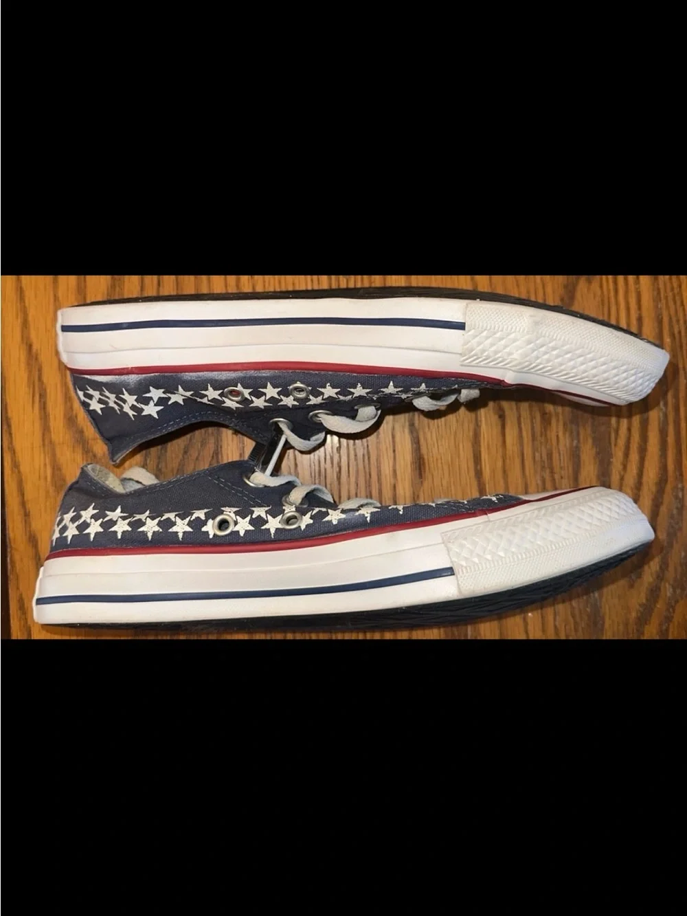 Converse red white and blue low top shoes size womens 8 - Picture 3 of 5
